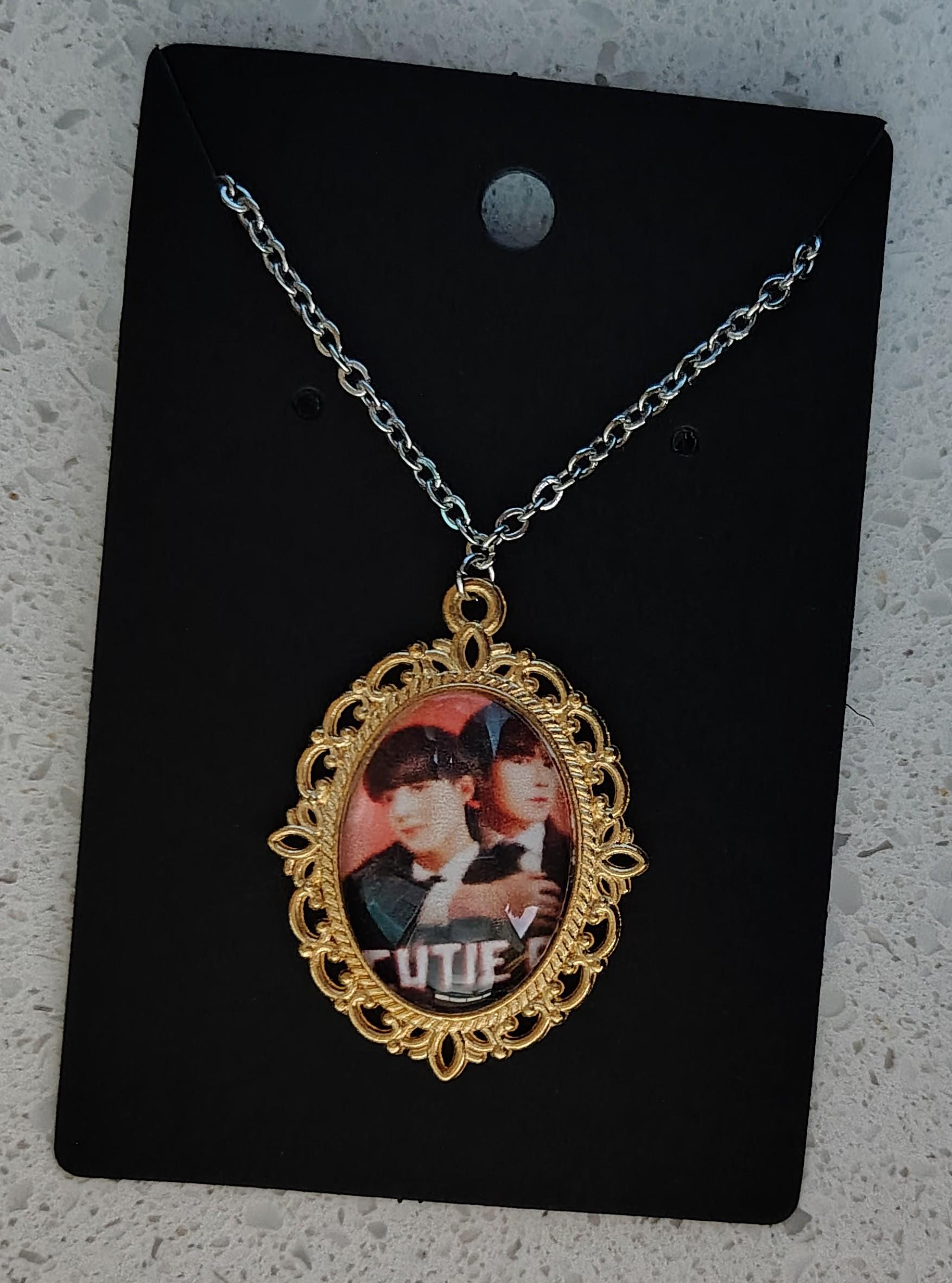 Zee Nunew - Etsy