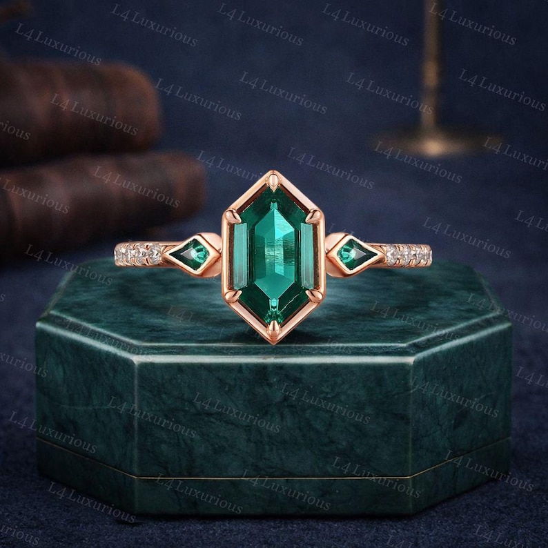 Dutch Shape Ring Vintage Dutch Shape Emerald Engagement Ring Solid Gold Art Deco Emerald ...