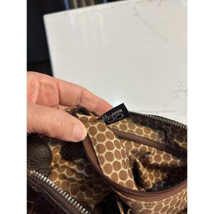 Brighton Nylon Patent Leather Croc Embossed Crossbody Purse Brown Bild 7
