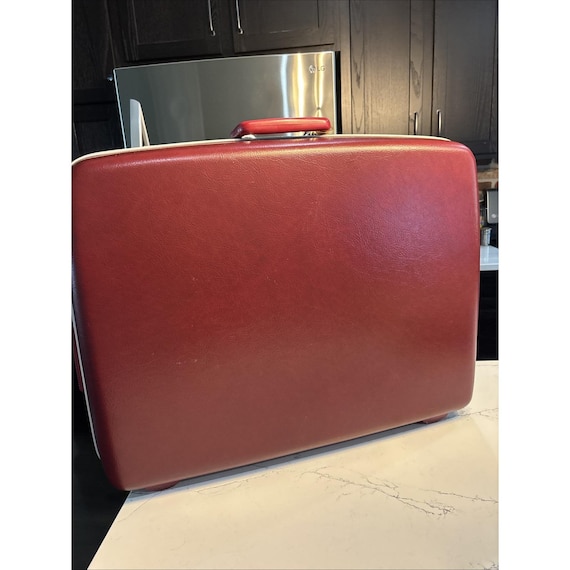 Vintage Samsonite Silhouette II Burgundy 22/26 Cartwheel Hard Luggage • Survivor