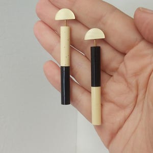 Geometrische oorbellen – zwart ivoor geëmailleerd messing – moderne architecturale sieraden