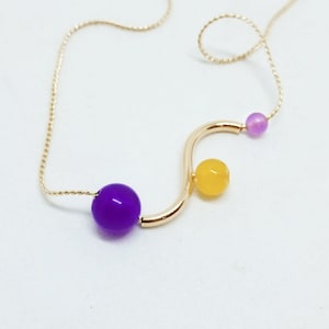 Collier géométrique et minimaliste, collier Casia, collier ondulé