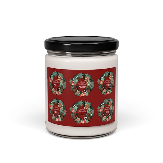 Holiday Holly Wreath Scented Soy Candle | 9oz