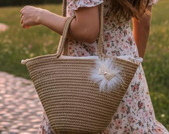 Handmade Straw Beach Bag with Faux Fur Bow Detail, Summer Tote Bag for Women, Woven Raffia Shoulder Bag, Boho Bridal Party Gift, Large Tote