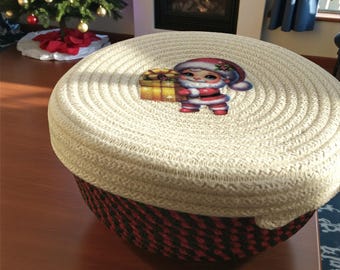 Handmade Christmas Basket with Lid, Red Green Rope Storage Bin, Vintage Santa Organizer Box, Holiday Table Decor, Cute Xmas Cookie Holder