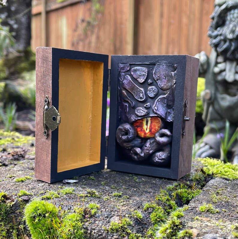 Cthulhu HP Lovecraft medium sculpted PROP Box image 1