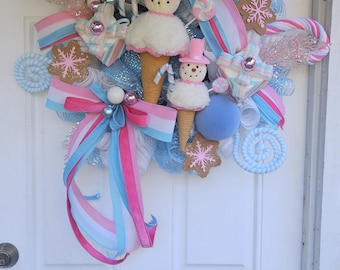 Corona navideña de muñeco de nieve con helado pastel • Decoración navideña para puerta estilo país de los dulces • Corona navideña rosa y azul
