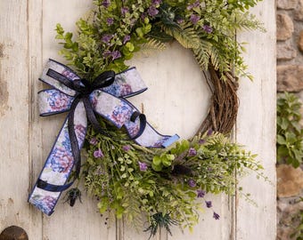 Corona de vid primaveral / Flores silvestres moradas, cinta de hortensias, decoración estilo cottagecore