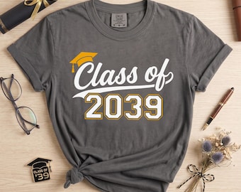 Class of 2039 Comfort Colors T-Shirt, Grow With Me Graduation Tee (Custom Year)