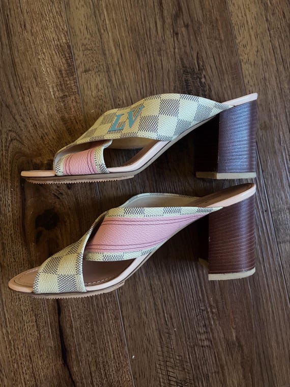 専用　LOUIS VUITTON Monogram canvas Mules Louis Vuitton Monogram Canvas Mule Slides | Designer Sandals EU