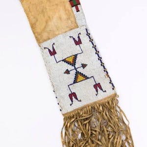 Traditionell indisk handgjord amerikansk stil läderpärlpärlpipväska piphållare pärlpärlor och fransar