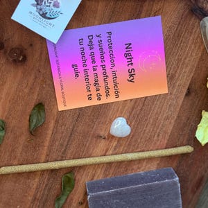 Cielo Nocturno – Caja Ritual para la Protección, la Intuición y los Sueños Profundos