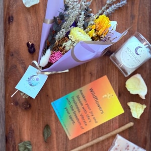 Flores silvestres: caja ritual para la alegría, la creatividad y el espíritu libre.