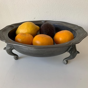 Vintage pewter bowl | Vintage fruit bowl | Marked with angel | Zemeta fruitbowl | Dutch design | Center piece Art Nouveau