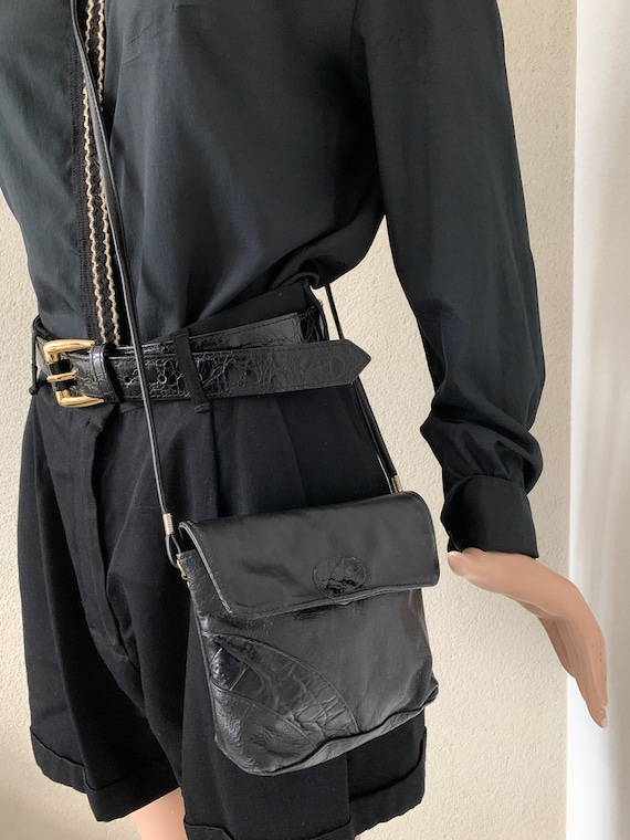 Vintage black shoulder bag | patent leather | black leather | crossover| eighties bag | crossbody bag