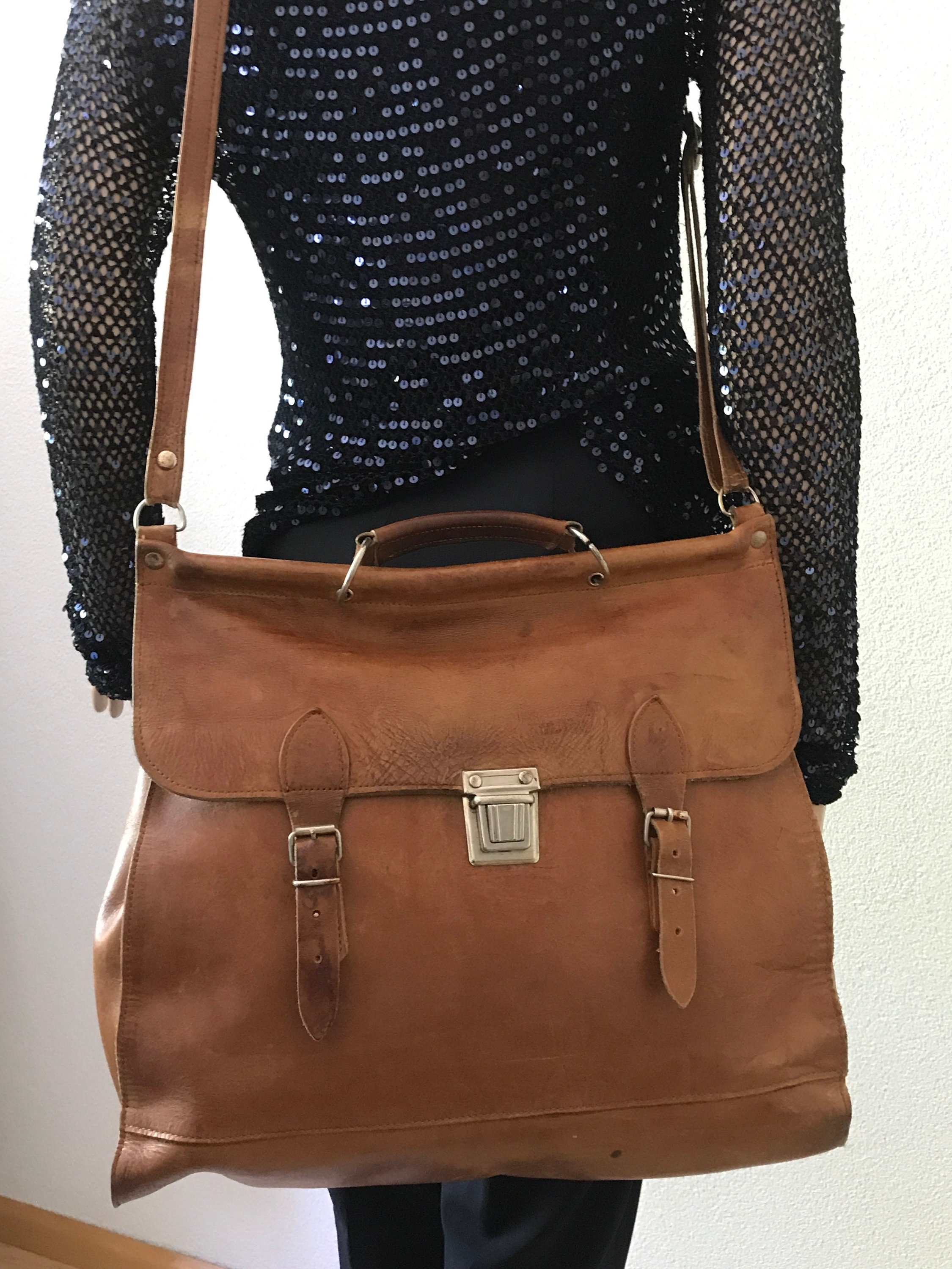 Vintage schoolbag | leather bag | shoulder bag | book bag | large bag ...