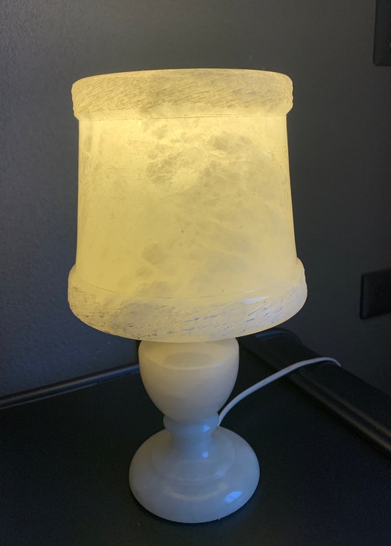 Vintage lamp | alabaster | marble | table lamp | fifties | beige | mid-century | French