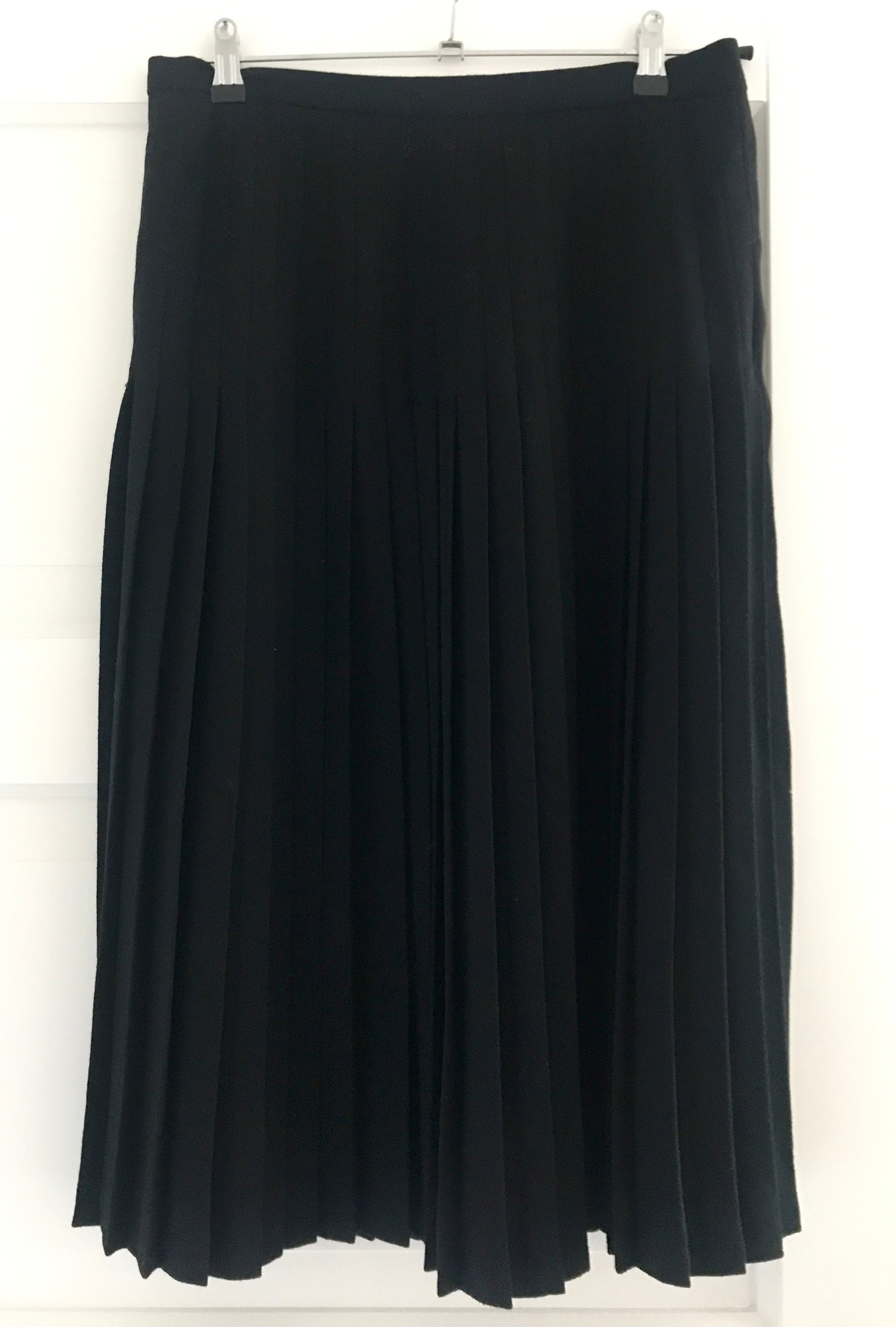 Vintage pleated skirt | wool skirt | black | Italian design | made in ...