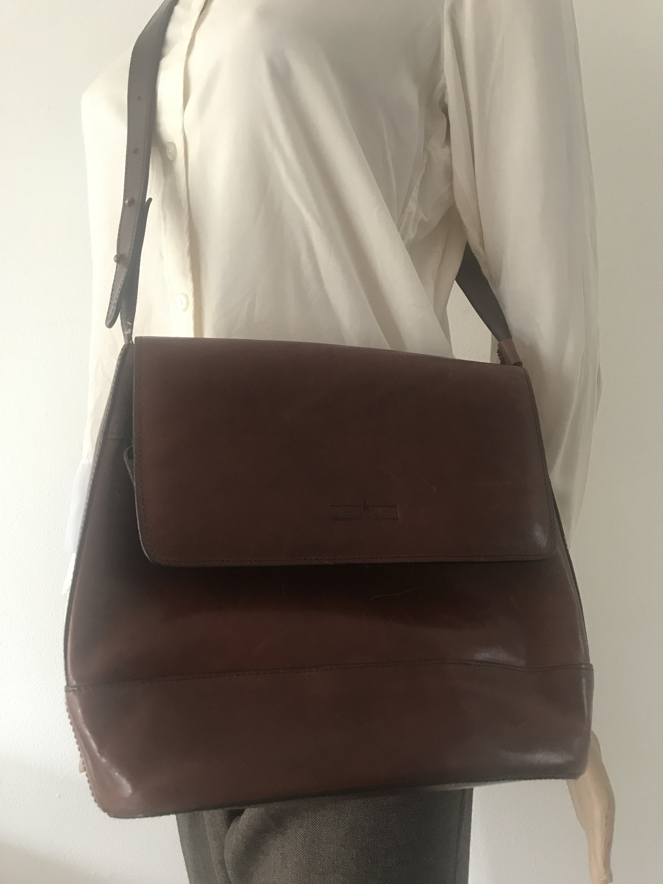Beautiful vintage Gianni Conti shoulder bag burgundy leather