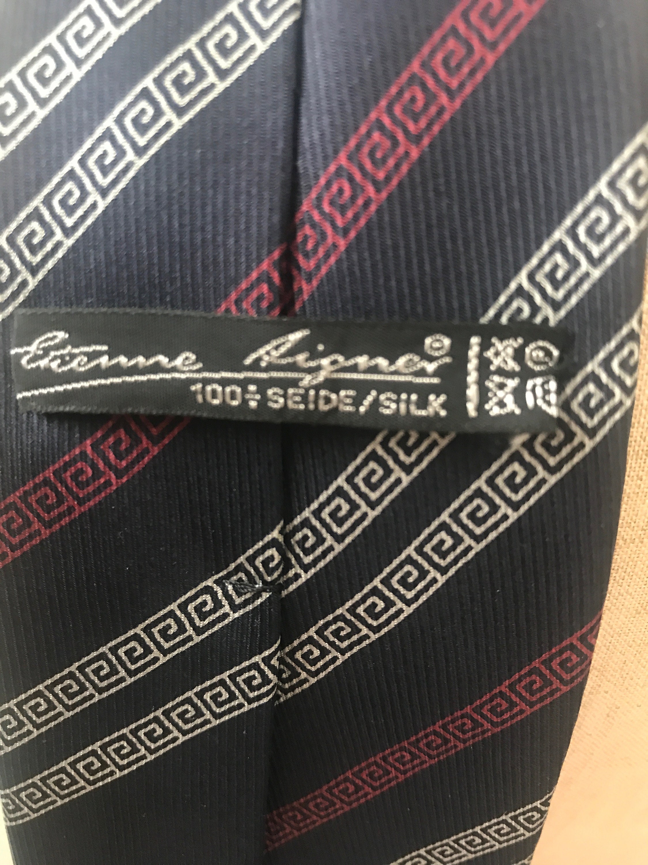 Vintage tie | Etienne Aigner | silk | logo| designer | Italian