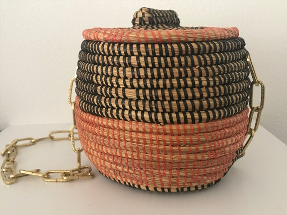 Vintage straw shoulder bag |  vintage rope bag | vintage festival bag | summer bag | extraordinary bag | Easter basket