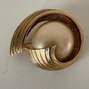 Vntage Helena Rubinstein broche | vintage broche | verguld met parelmoer broche | vintage juweel | designer broche | Franse broche