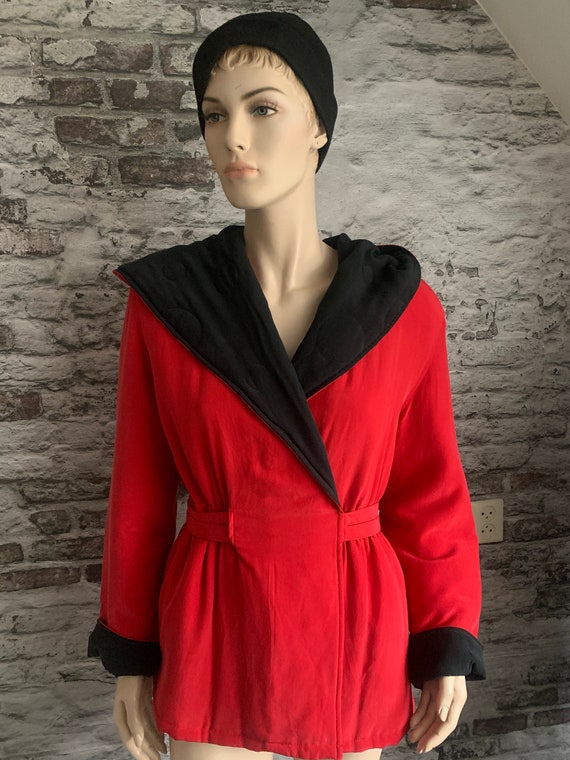 Special vintage silk jacket | coat | red with black | padded | Paris | Van MacDowell | France | hooded | size S/M