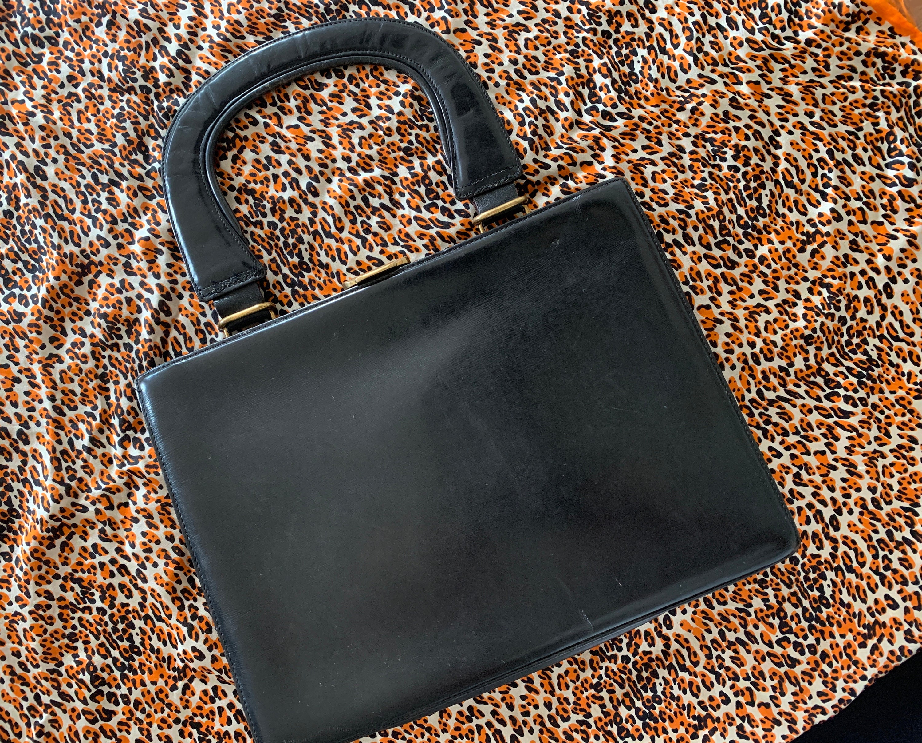 Vintage handbag black leather top handle bag concertina elegant