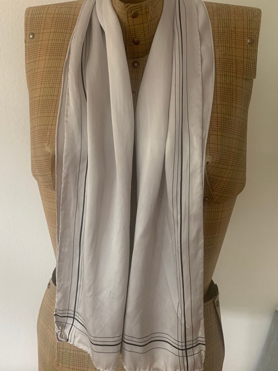 Vintage silk scarf | rectangle | elongated | gray | foulard | hand rolled seams | soft silk | long