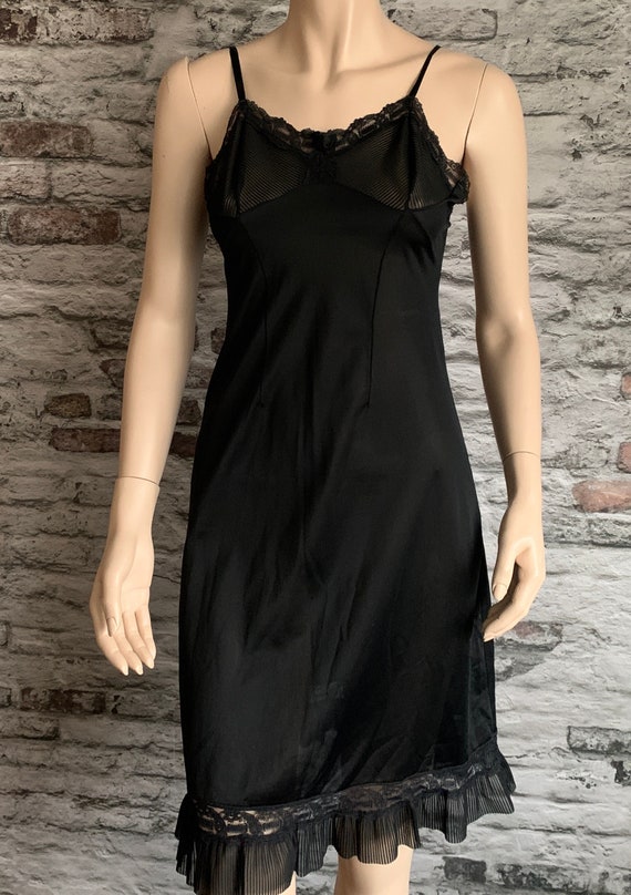 Vintage slip | lingerie | underdress | black | lace | new old stock | nylon | size S