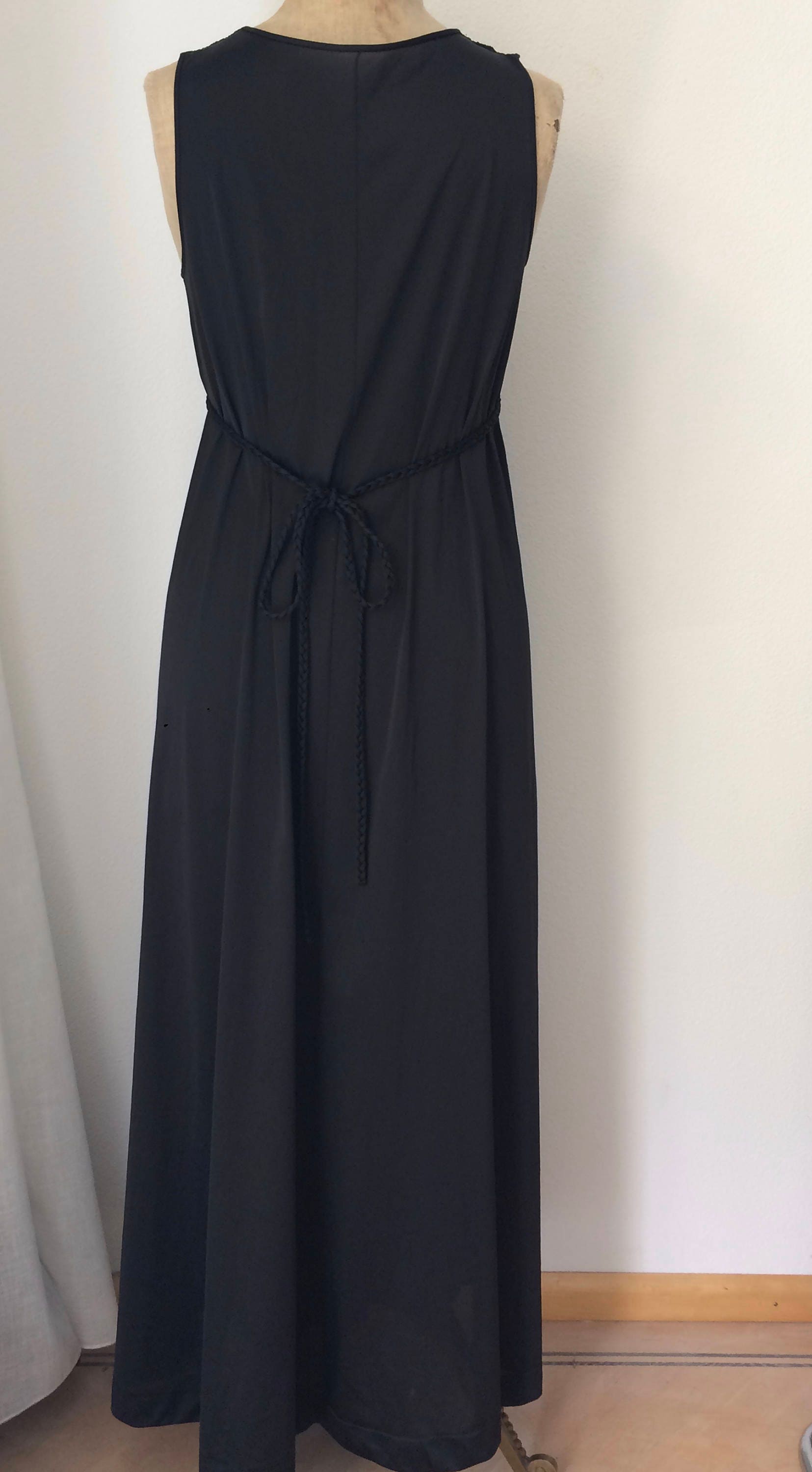 Vintage Vanity Fair black maxi night gown, size XS or S