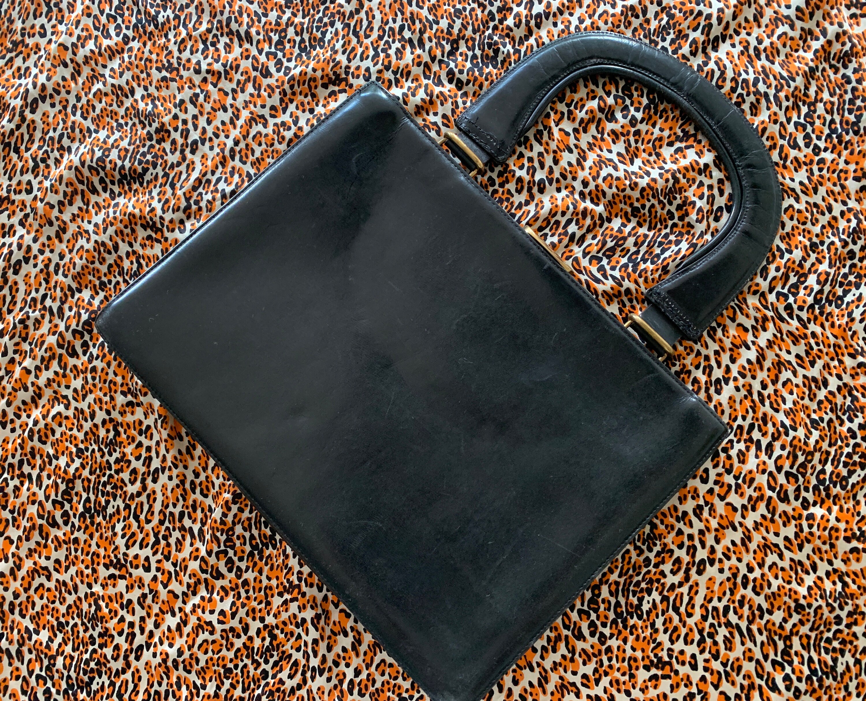 Vintage handbag black leather top handle bag concertina elegant