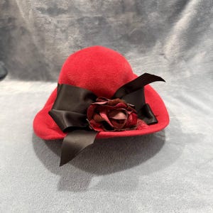 Red Frank Olive Hat - Etsy display picture 1
