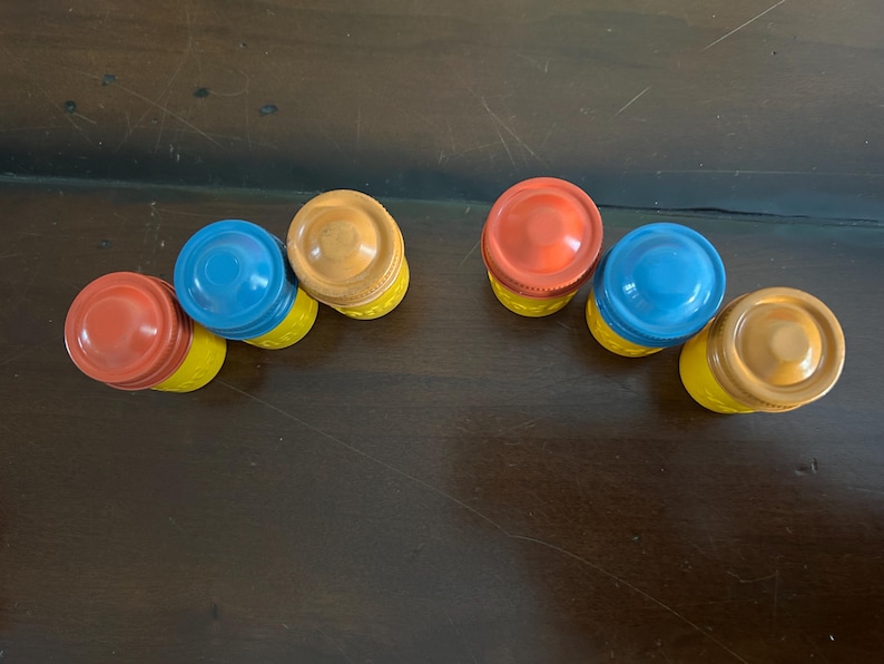 Vintage Kodak Film Canister Trio Colorful Photography Decor 35mm vintage metal canisters zdjęcie 6