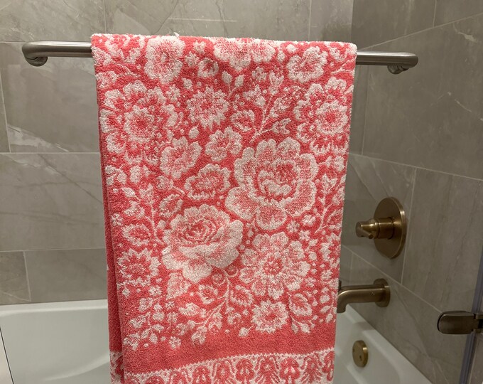 Vintage Pink and White Jacquard Bath Towel by Fieldcrest - Etsy