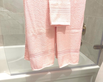 New Old Stock Set of 2 Bath Towels and 1 Hand Towel in Light Pink by Cannon