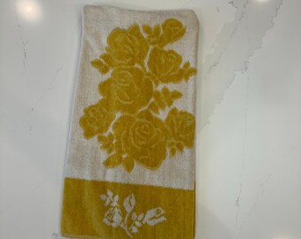 Bath Towel - Vintage Jacquard Bath Towel in Gold and White - No Makers Mark