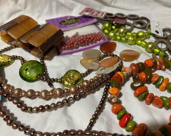 Big earth-tones bead collection. Glass, gemstones, resin vintage bracelet