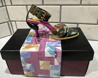 Raine Just The Right Shoe - Miniature Collectible Shoe - Enlisted - New with box