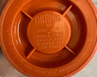 Vintage 70's Thermos Orange King Seely Insulated Pint Coffee Soup 7202 8.5" x 4"