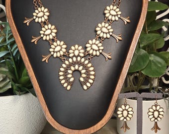 Western Squash Blossom Style Necklace Earring Set Cream Floral Statement Necklace Copper Tone Jewelry