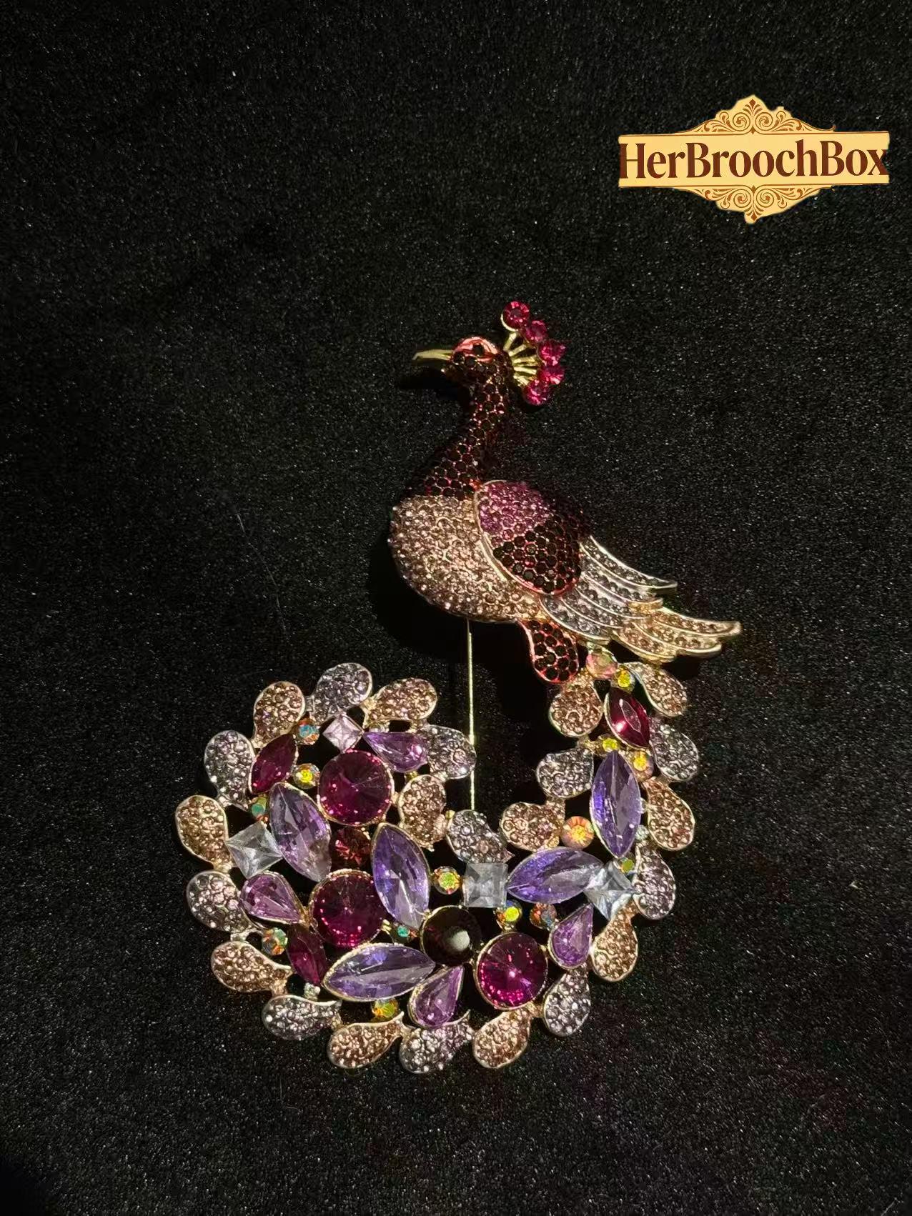 Broche Vintage Pierre Rose Imitation Améthyste – Strass – Longueur 42 Mm
