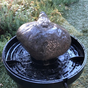 Fuente de hormigón de hoja de acanto de 3 niveles, fuente de agua