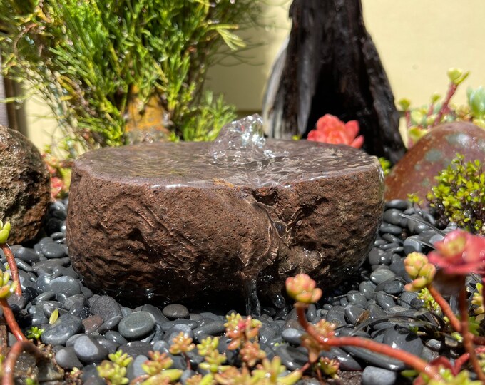 Rock Water Fountain Bird Bath Garden Décor Handmade Garden Ornament