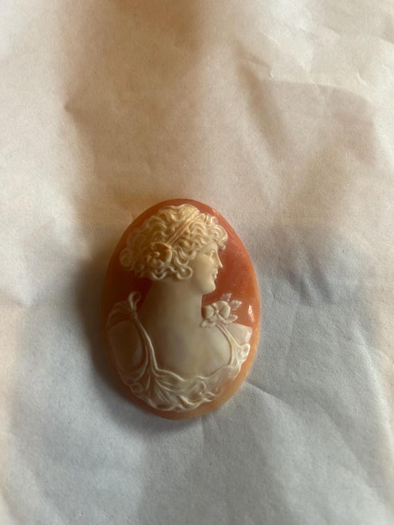 Art Nouveau cameo