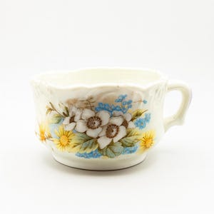 Victorian porcelain shaving mug