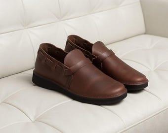 Ręcznie robione brązowe skórzane buty wsuwane dla mężczyzn – klasyczne mokasyny, obuwie codzienne i formalne zapewniające wygodę