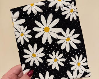 Daisies and Dots Kindle E-Reader/Book Sleeve