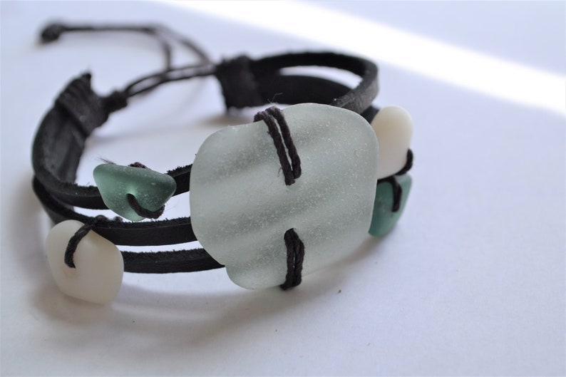 Leather Bracelet Greek and California Sea Glass Beads with Adjustable Tie afbeelding 1
