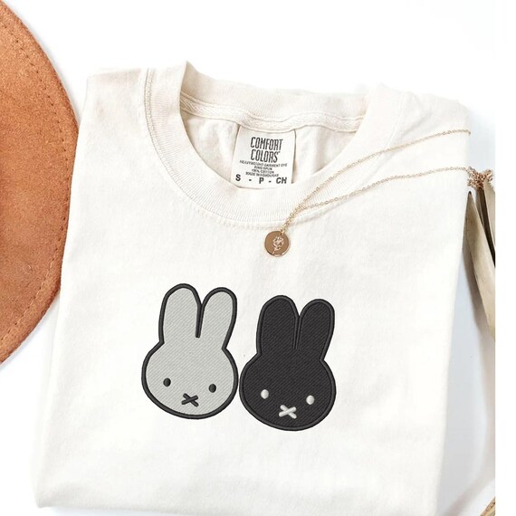 Embroidered Unisex Sweatshirt, Cute Rabbit Design, Cozy Sweatshirt, Gender Neutral Jumper, Casual Outerwear, Warm Hooded Top